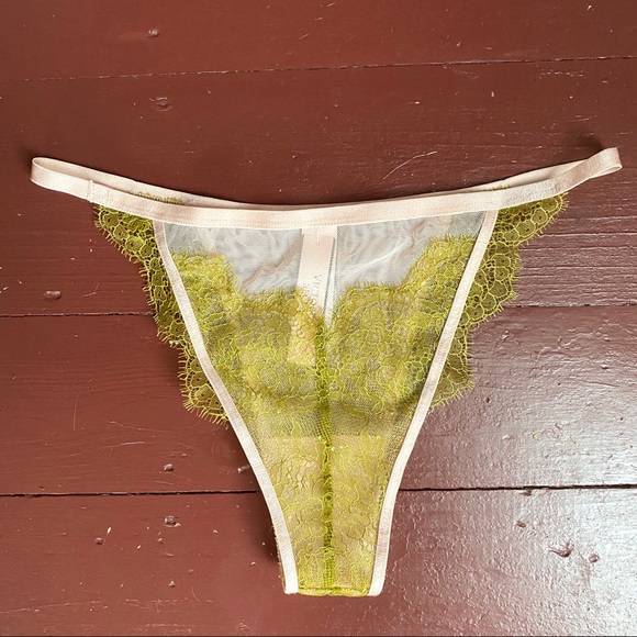 Victoria’s Secret Dream Itsy lace underwear - Picture 8 of 9